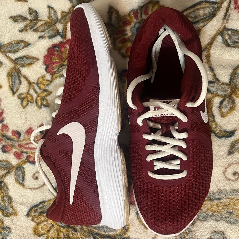 Nike Women's Burgundy Athletic Shoes
